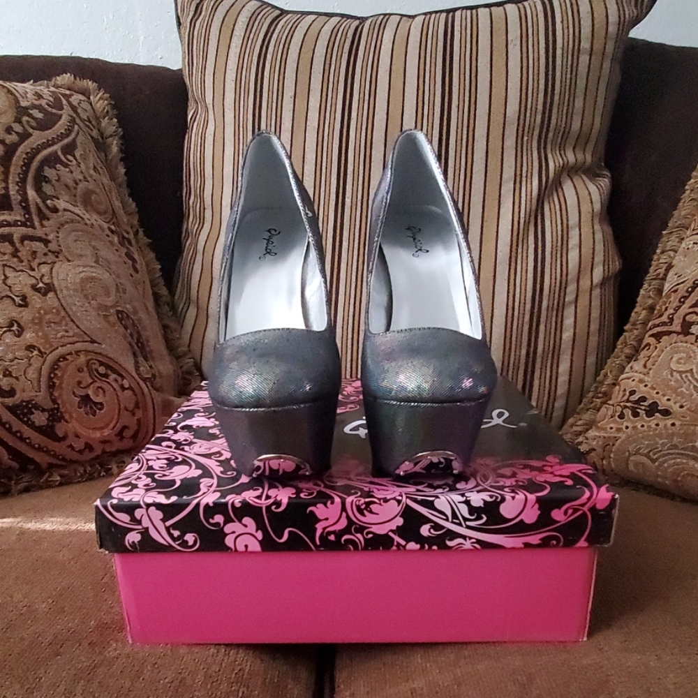 High Heels - image 2